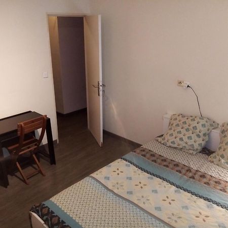 Paris Porte D'Italie - Chambre A Louer Avec Parking Et Vue Sur Paris Ле-Кримлен-Бисетр Экстерьер фото